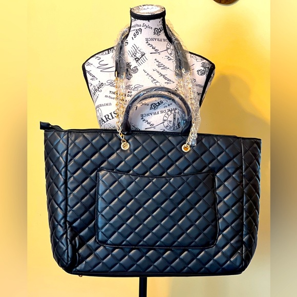 Gilda Paris NWT Black Quilted "G" Logo
Quilted Tote MSRP $199 - Picture 14 of 14